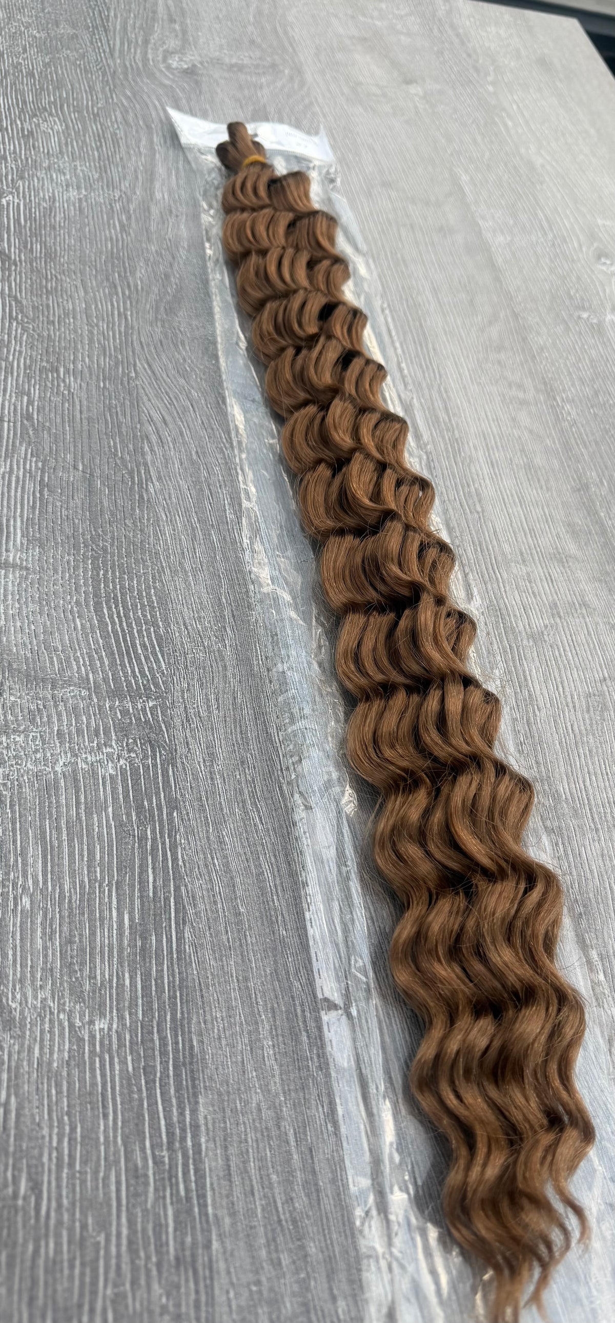 22”,  Hight Temperatures/heat Resistant DEEP TWIST crochet premium synthetic. For boho braids or crochet style. The natural-looking texture, soft feel, and long-lasting curl definition make them a go-to choice for achieving fuller.
