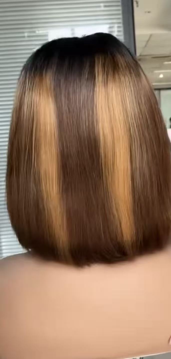 Wow Glama™ Sleek P4/27 Highlighted Human Hair Sleek Bob Wig, 10”, 5*5 Lace, 200 Density.